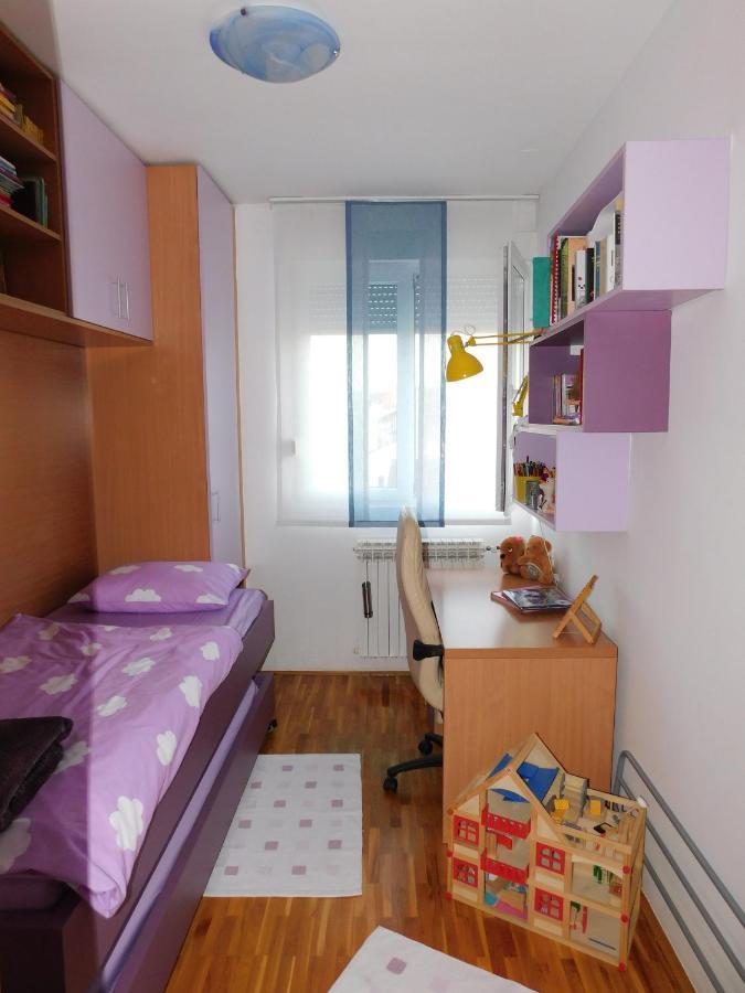 Happy Home Gospić Buitenkant foto